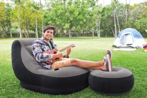 fauteuil intex ultra lounge gonflable et son repose pied
